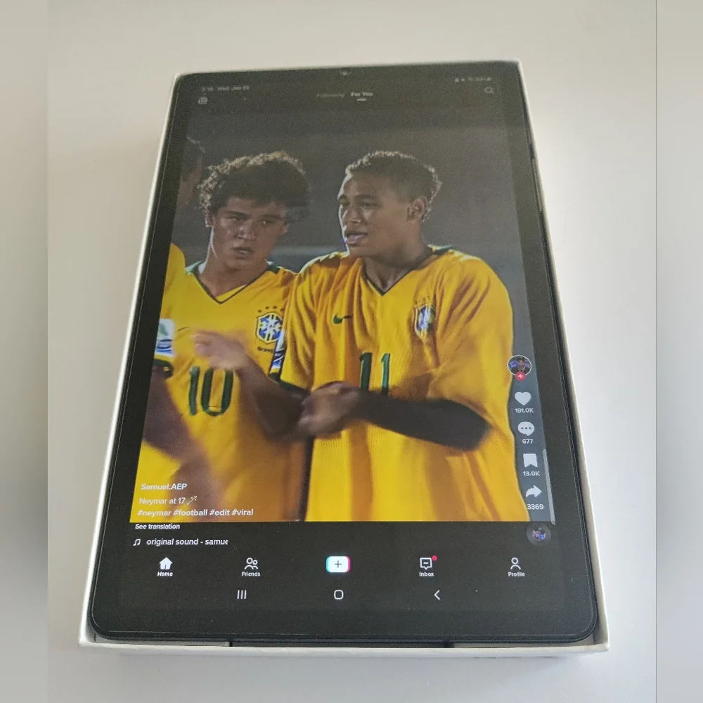 Samsung Galaxy S6 Lite Tablet With TikTok and CapCut App